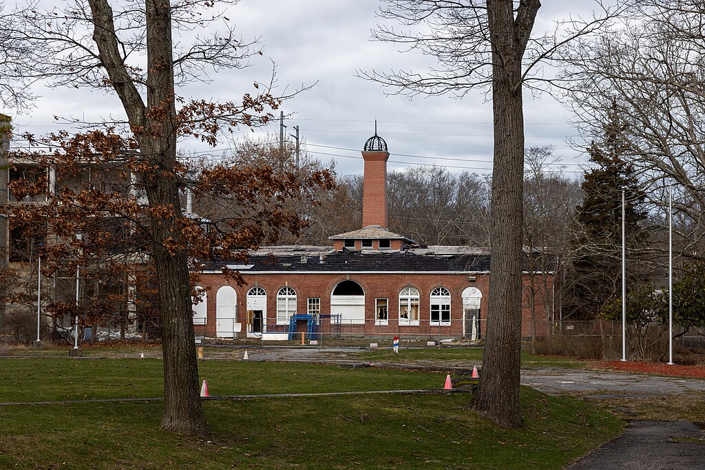 The site of Wardenclyffe Tower is now maintained as the Tesla Science Center.